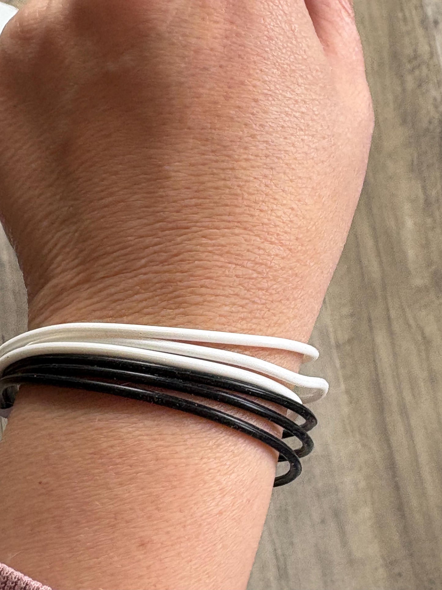 Women’s Silicone Jelly Bracelet - Black &White Stack