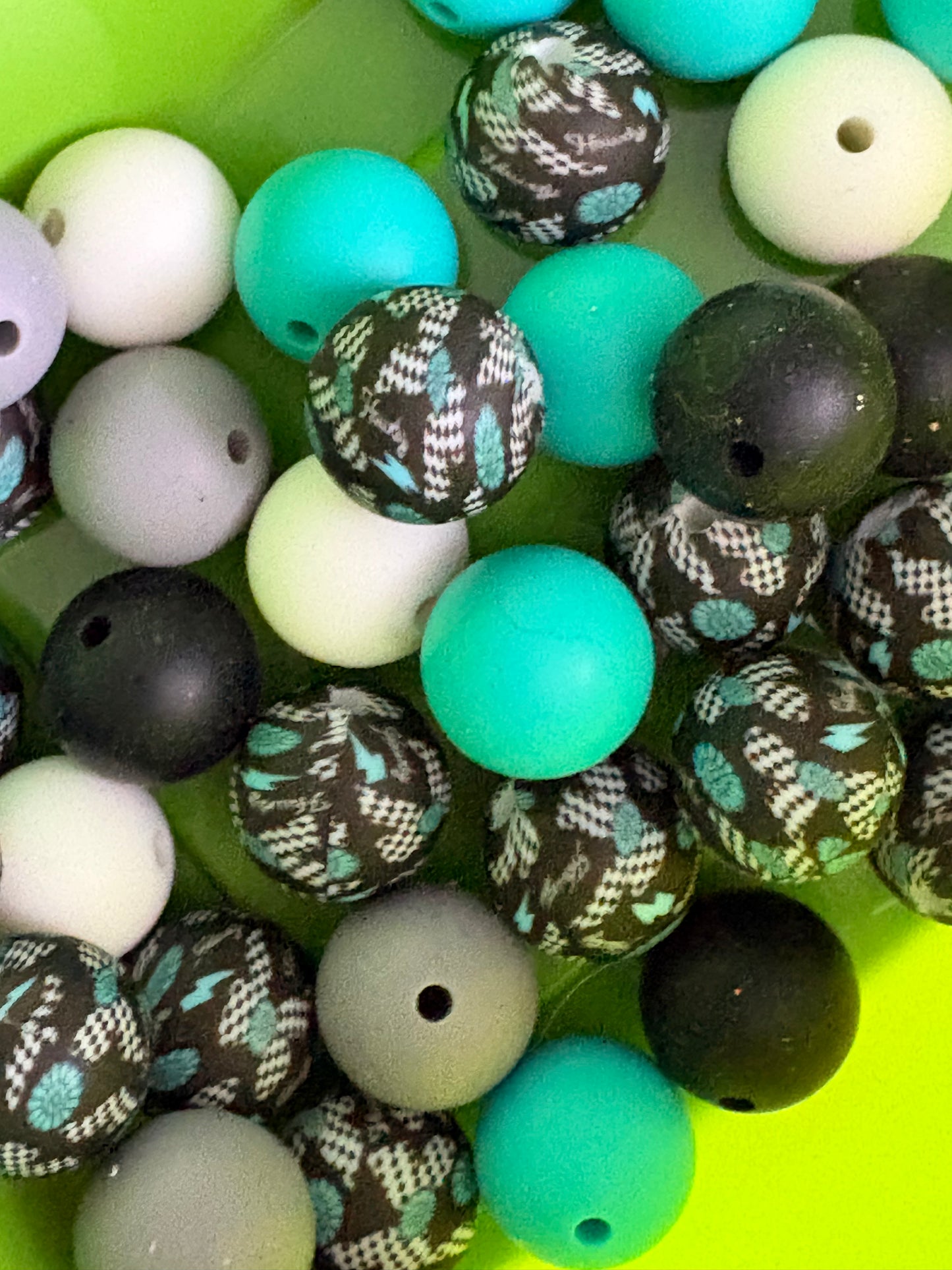 Turquoise Bow Silicone Beads Mix