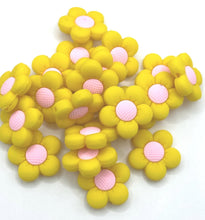 Load image into Gallery viewer, Flower Silicone Focal Bead
