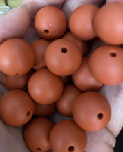 Load image into Gallery viewer, 10 Autumn Glaze Solid Round  Silicone Beads - 15mm
