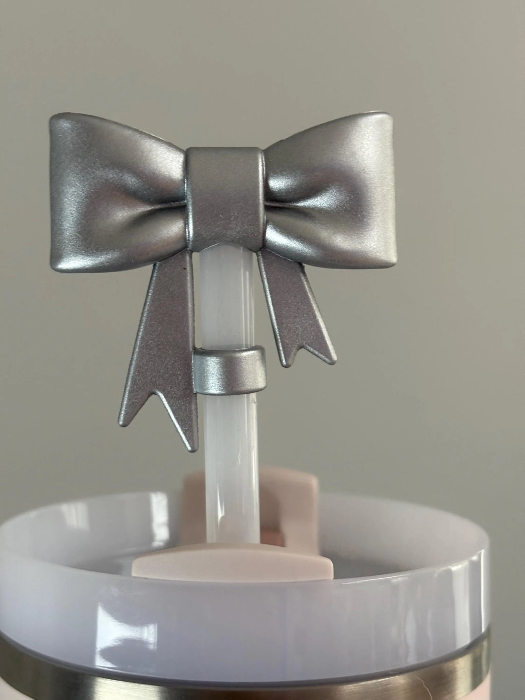 Silver Bow Silicone Straw Topper - Tumbler Straw Topper