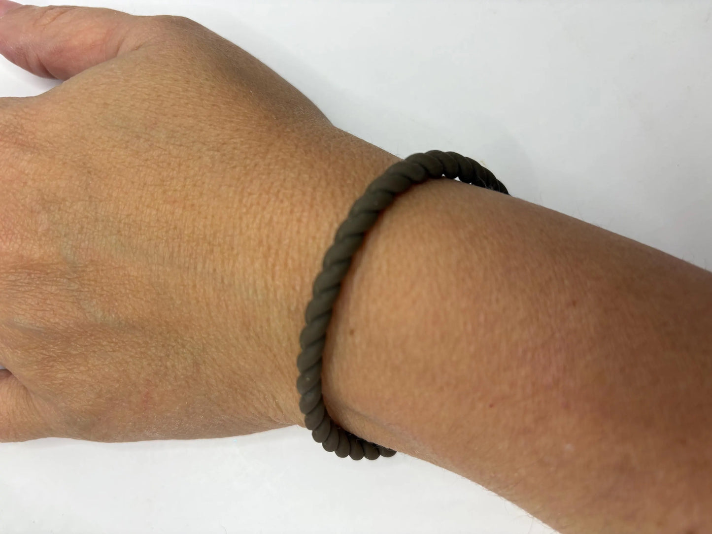 Women’s Braided Silicone Bracelet - Stackable Brown